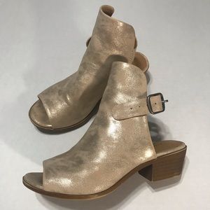Lucky Brand Gold Girls Shoes